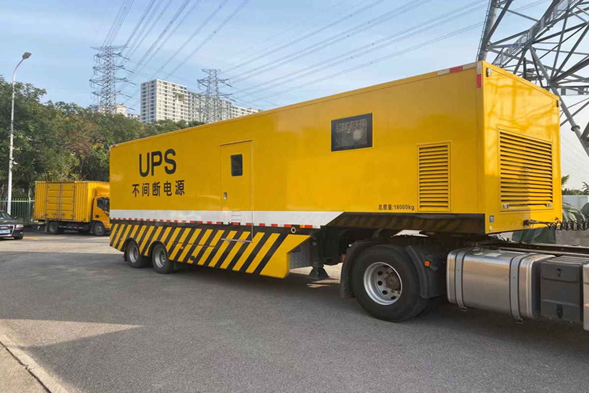 青松路街道发电机租赁施工现场